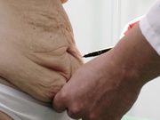 Осмотр участницы