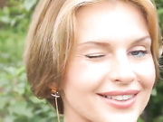 Почему обычные, восковые маски так популярны среди женщин