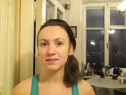 Восковую маску полезно делать не только для кожи рук, но и для лица