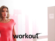 Тренировка для девушек в тренажерном зале