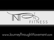 Используем мяч для упражнения планка